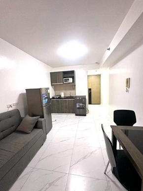 Condo Near MOA and NAIA at SoleMare Parksuites